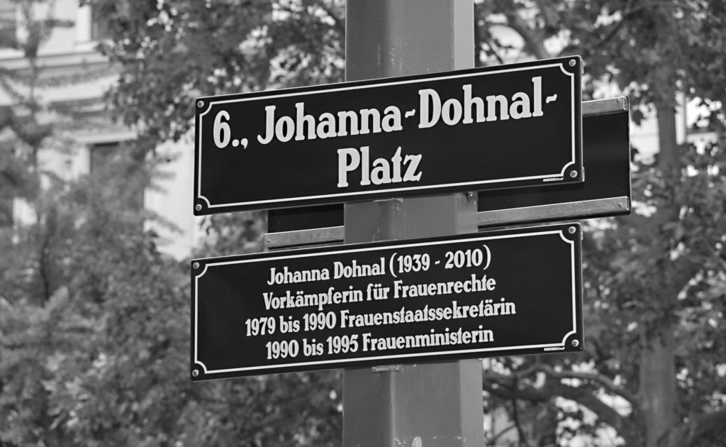 Enthüllung der Tafel für den Johanna-Dohnal-Platz; 6., Johanna-Dohnal Platz