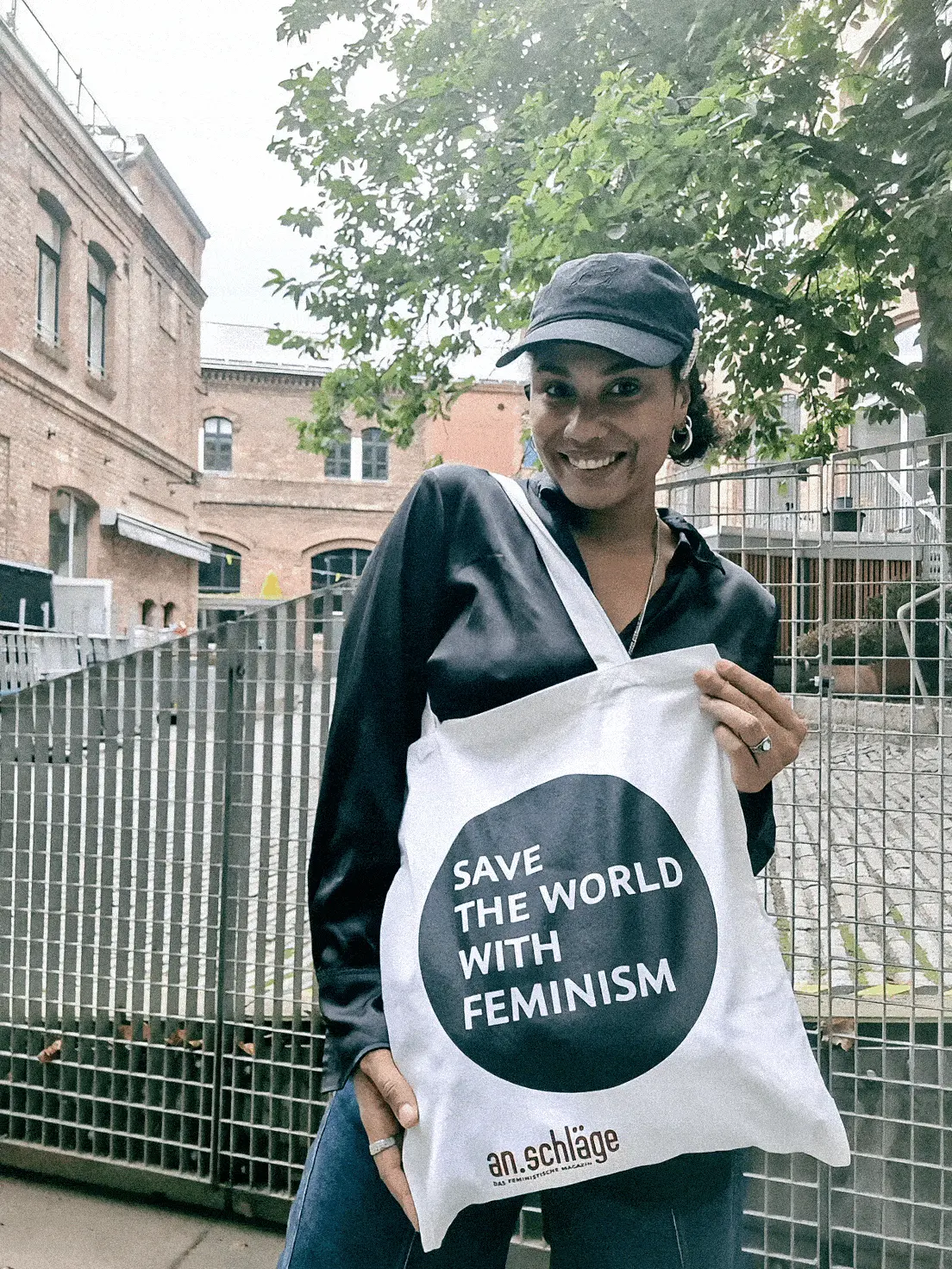 Tragetasche „Save the World with Feminism“